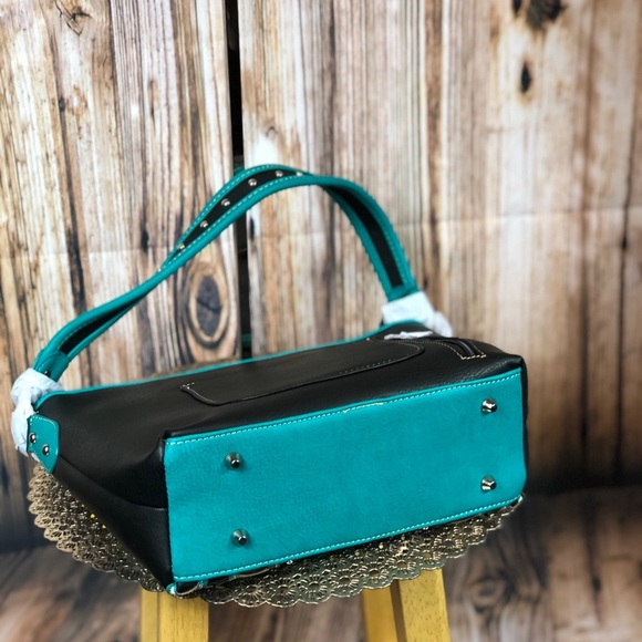 Montana West Concealed Carry Black Buckle Bag - Picture 3 of 5